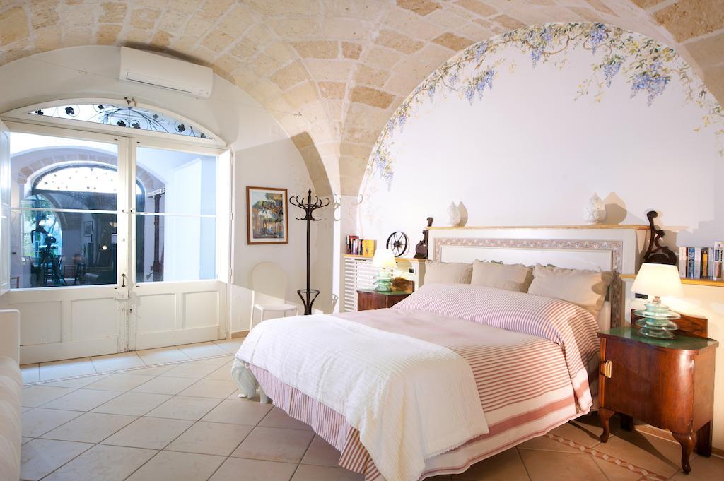 ليتشي Casa D'Artista Suite & Garden الغرفة الصورة